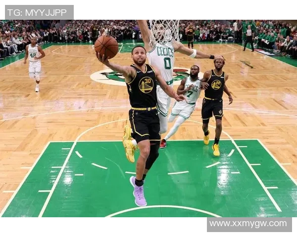 2017年NBA总决赛勇士与骑士第四场精彩回放分析与战术解读